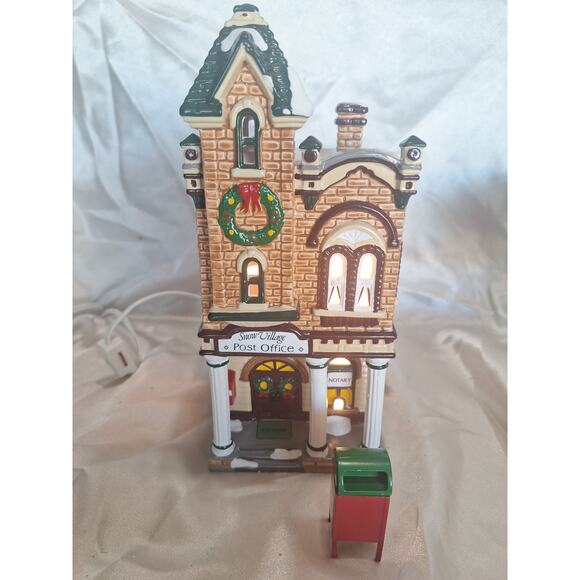 Dept 56 Snow Village Post Office 1982 Lighted Building w/ Mailbox - Picture 1 of 6